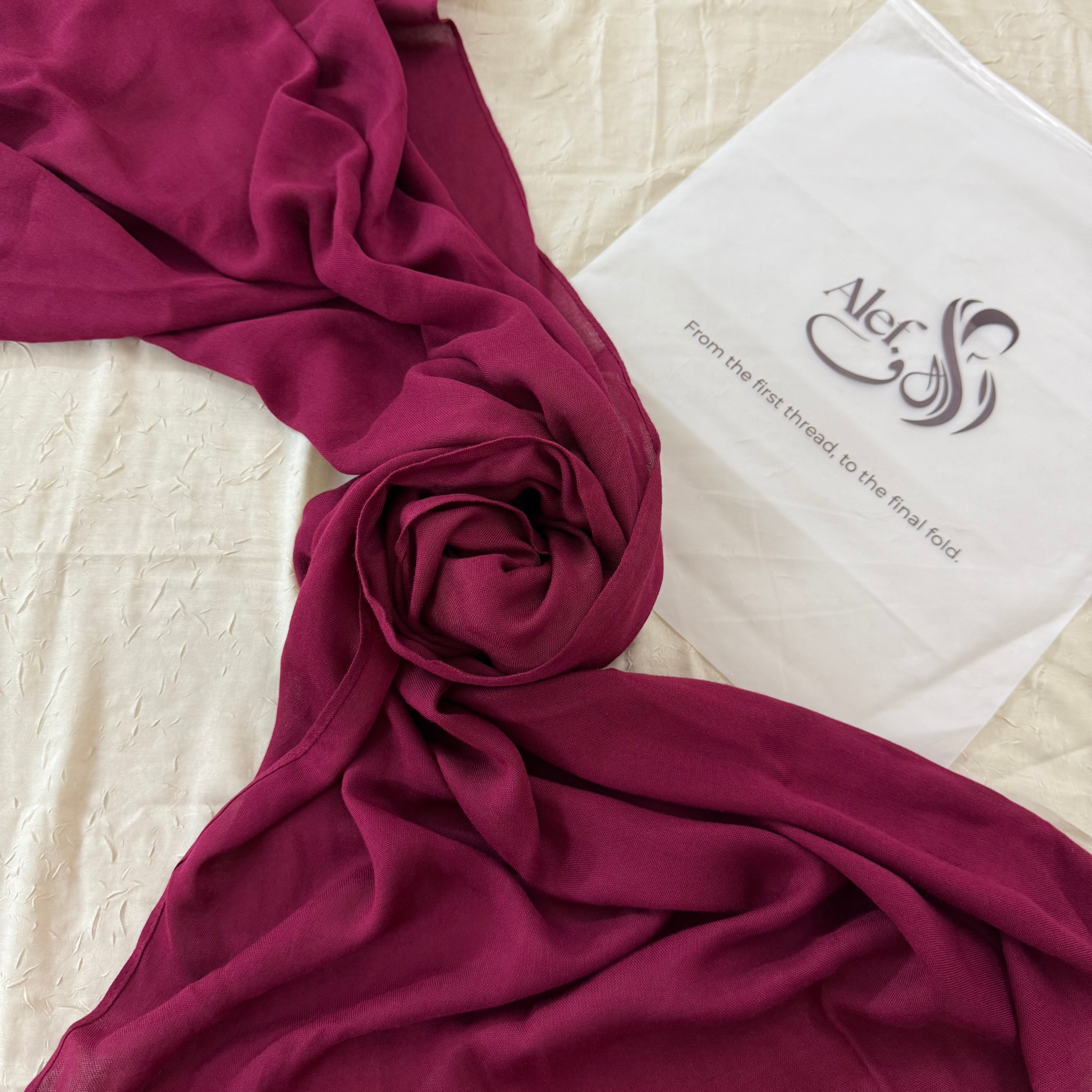 Crimson Glow | Modal